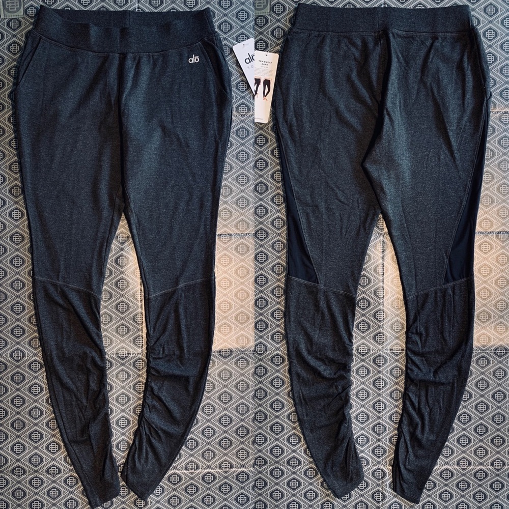 Alo Yoga Women’s Yan Sweat Pant In Charcoal Gray - Picture 4 of 9